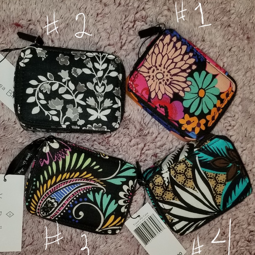 💥All are SOLD💥 Vera Bradley pill box